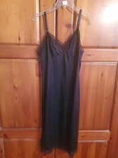 Vintage Vanity Fair 1960s Nylon Lace Full Slip Black Size 36