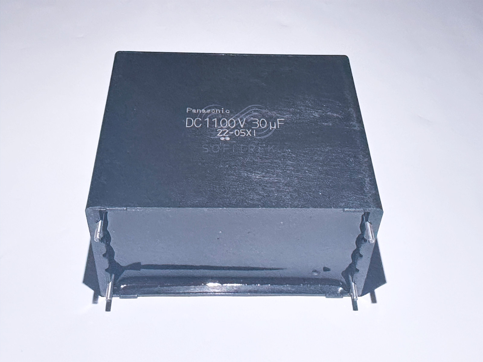 EZPE1B306MTA Panasonic 30uF 1100V Metallized PP Film DC Link Capacitor