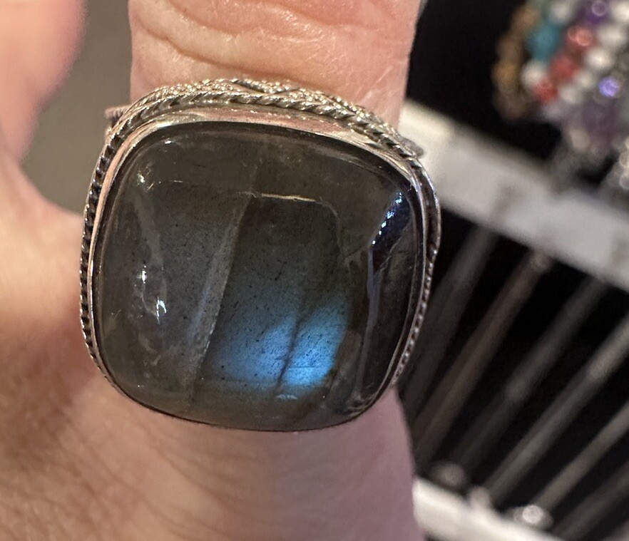 labradorite ring - image 8