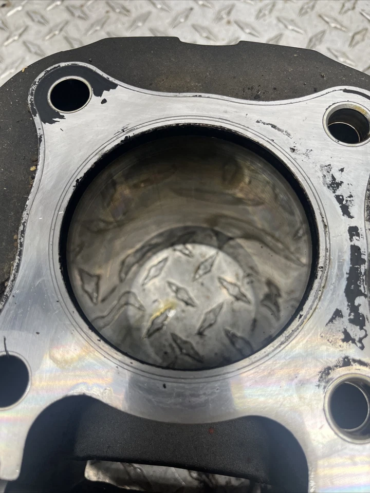 Pistón de barril de cilindro delantero del motor para Yamaha Bolt XVS950 2014 - 2021 (Y101) Foto 4 de 4