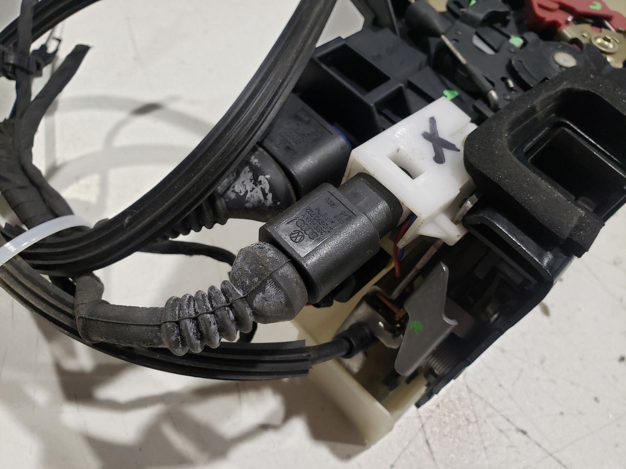Bentley Continental 2006 Rear Right Door lock actuator
