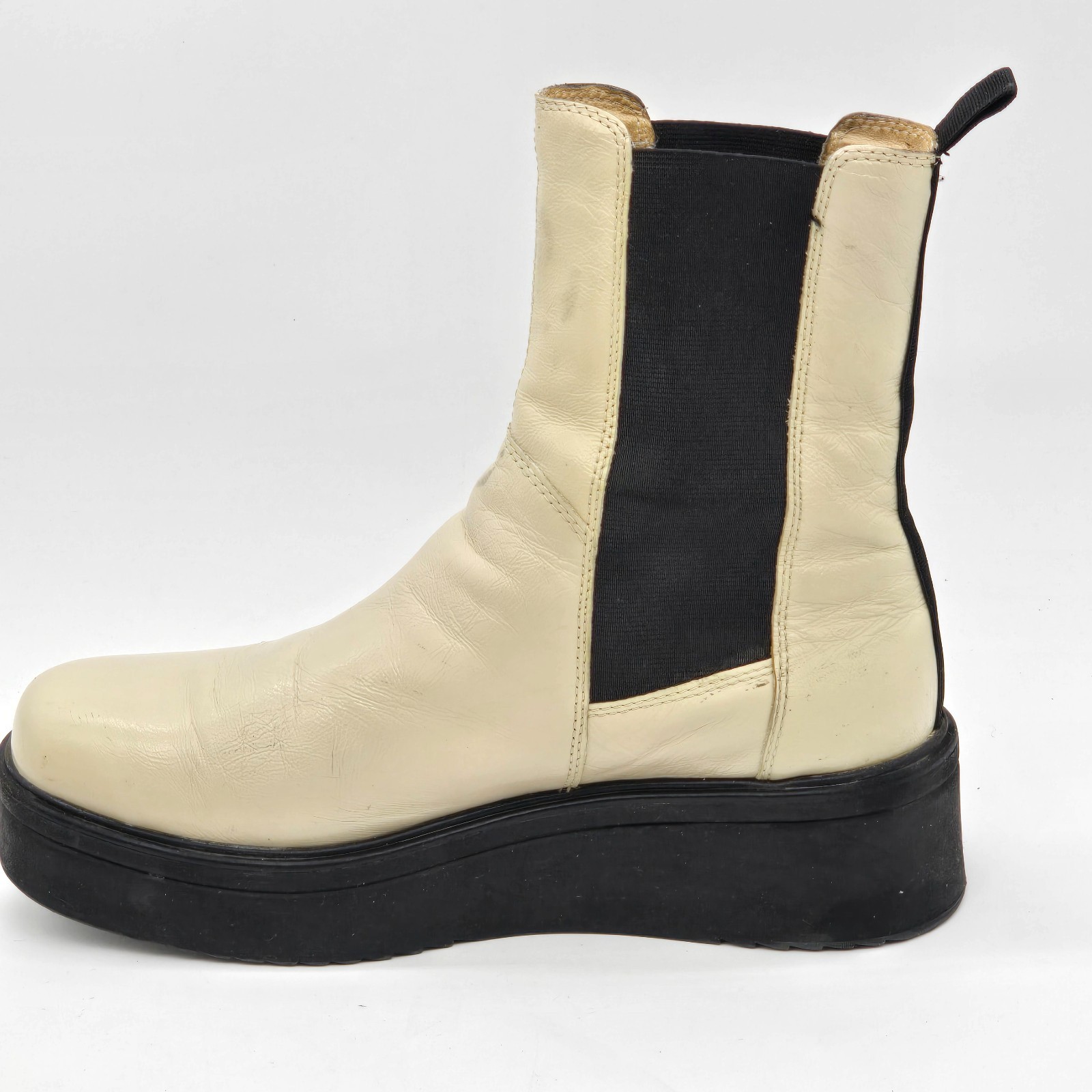 VAGABOND Tara Chelsea Boots Sz 10 Cream Patent Leather Chunky Platform Y2K Bratz image 5