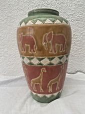 Vase en faience émaillée Eléphants et Girafes ART DECO. signature à identifier 