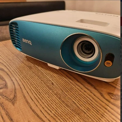 BenQ TK800M 4K UHD HDR DLP Projektor Junk Weiß/Schwarz Tote Pixel Getestet - Bild 1 von 4