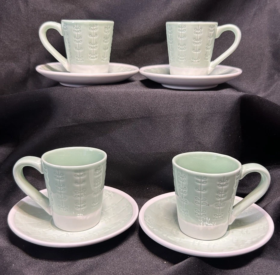 Juego de 4 tazas y platillos capuchinos demitasse verde menta/blanco Natural Elements Foto 2 de 4