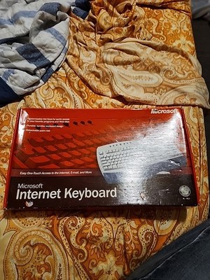 Microsoft C1900330 Wired Keyboard