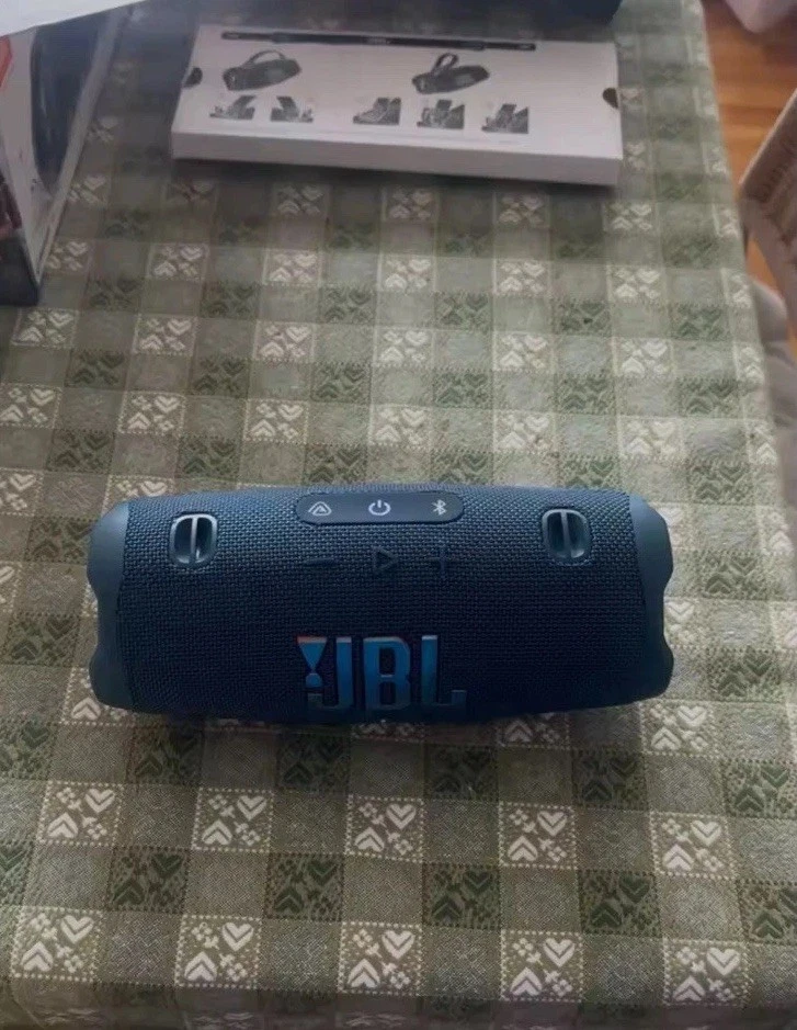 JBL Charge 5 Bluetooth Altoparlante Portatile - Nero - Immagine 2 di 4