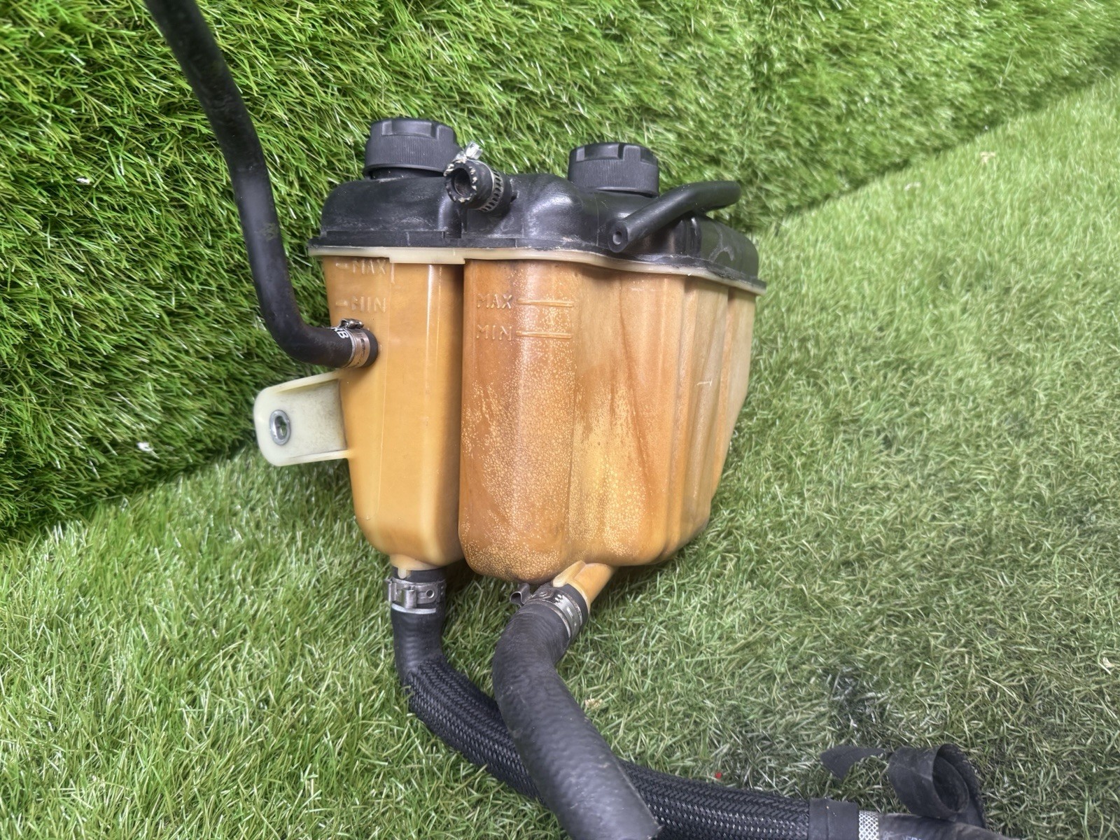 2014-2024 MASERATI QUATTROPORTE 3.0L ENGINE COOLANT EXPANSION TANK RESERVOIR OEM