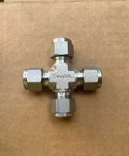 Swagelok  1/2"  Tube  Stainless Steel Cross SS-810-4  Several Available  New