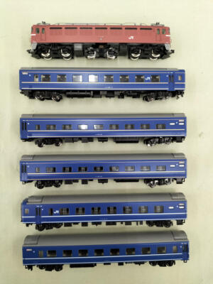 KATO10-881.882 24系 日本海 3066-D EF81フルセット s-l400.jpg