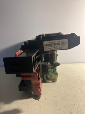 2005 D-MAGNUM/ C-300 FUSE BOX MAIN PANEL ENGINE BODY CONTROL MODULE  P05087166AI