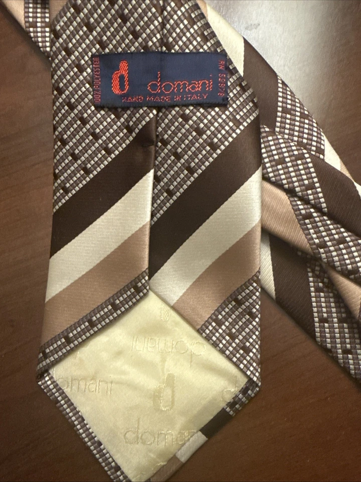 Corbata Domani vintage - hecha a mano en Italia - con etiqueta discoteca azul marino y roja Foto 2 de 4