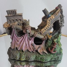 Aquarium Sunken Pirate Ship Resin Fish Habitat Decoration Ornament EUC