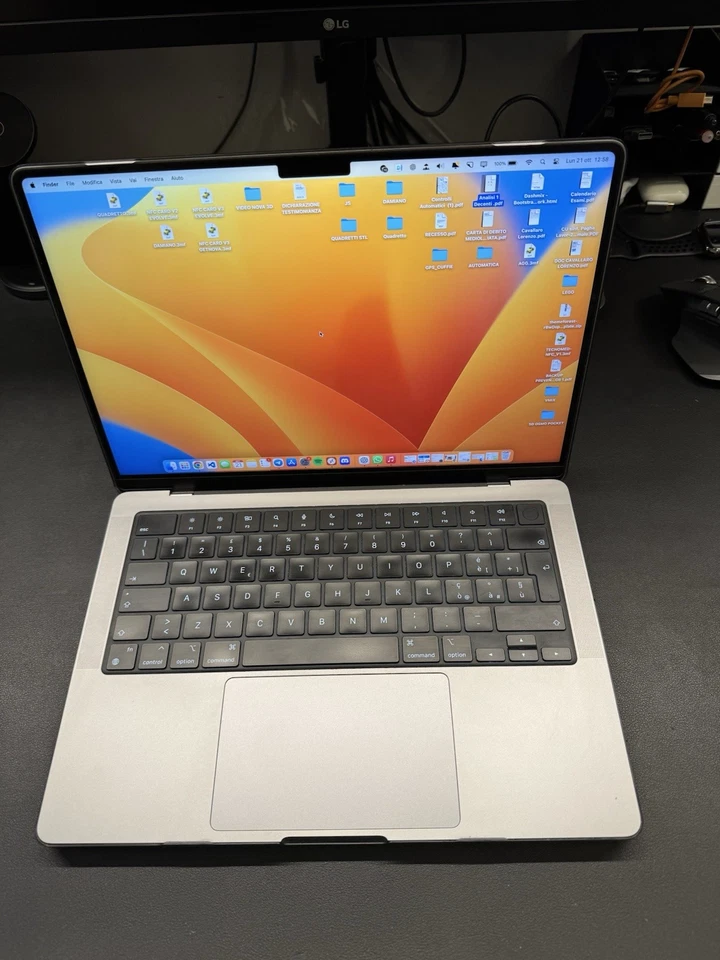 Apple MacBook Pro 14" M3 · 8GB · 1TB, foto 3 di 5