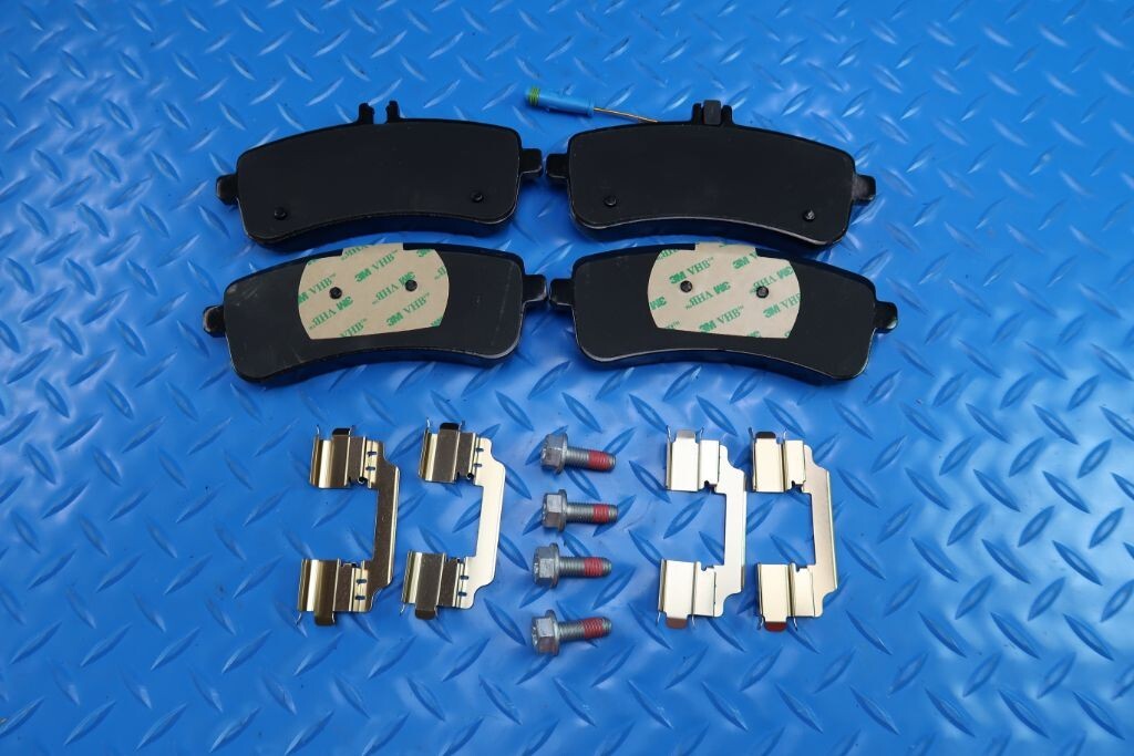 Mercedes Benz C63s C63 Sl63 Sl65 Amg front rear brake pads & rotors