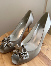 NIB Stuart Weitzman Tan Satin Roses Open Toe Satin 3" Stiletto heel US 10 298