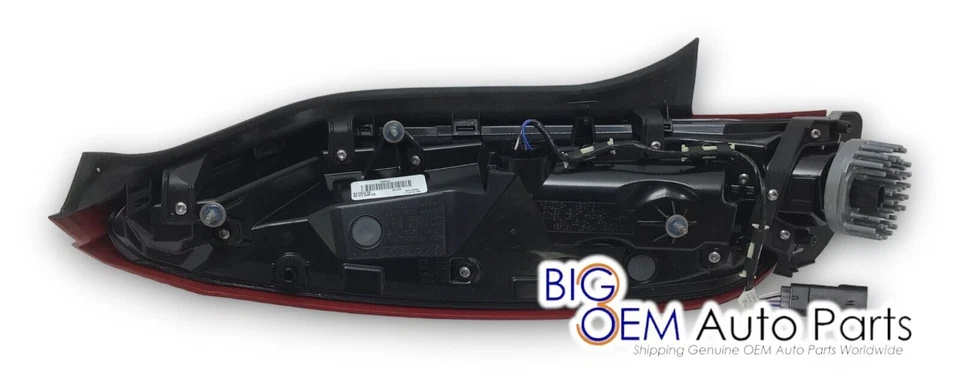 Luz trasera lateral derecha para pasajero Cadillac XTS 2013-2017 OEM 84136218 Foto 4 de 4