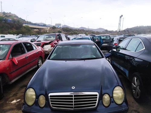 Innenrückleuchte Rechts für MERCEDES-BENZ CLK (BM 208) COUPE 1998 1641770 - Bild 2 von 7