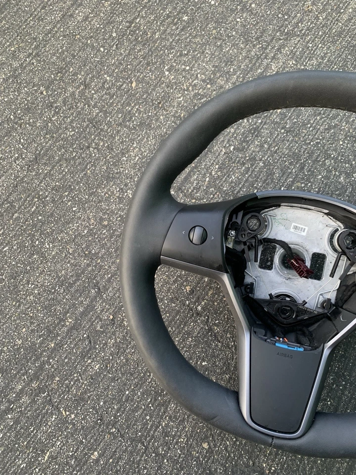 OEM 2017-2023 Tesla Model 3 Y Steering Wheel Leather Heated 1490214-00-B - Image 2 of 4