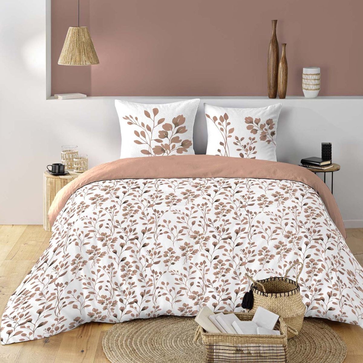 Parure de lit 240x220 Maiwen couleur mocha anti-plis pour un lit double impeccable