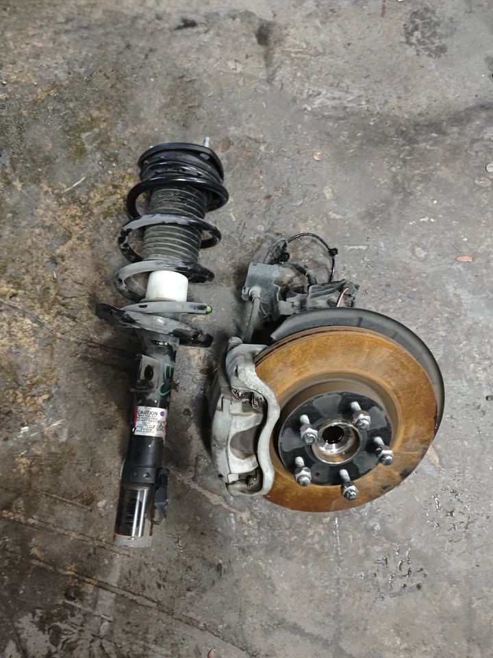 2020-2024 MAZDA CX-30 FRONT RIGHT PASSENGER SIDE SUSPENSION SET - Image 4 of 4