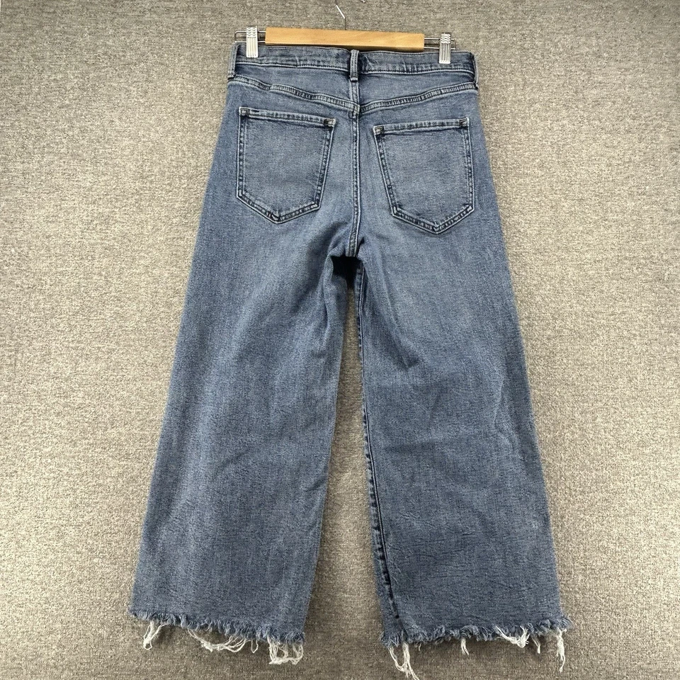 Pantalones de mezclilla Banana Republic tiro alto pierna ancha talla 28 Petite dobladillo crudo Foto 2 de 4