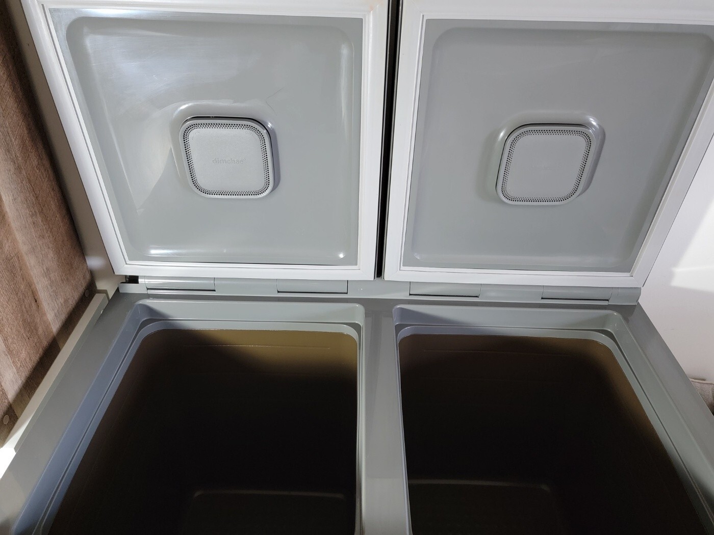 Dimchae Kimchi Refrigerator 220 L Model NO: DL22B-ESRS RETAIL PRICE ...