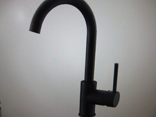 FLG Single Handle Kitchen Sink Faucet Single Hole Modern Brass Kitchen Faucets