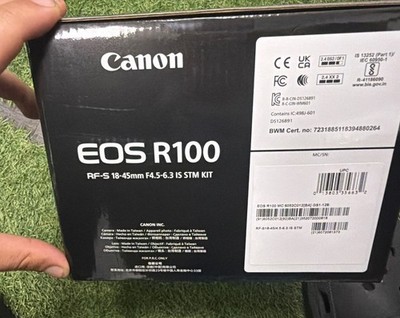 Canon EOS R100 Mirrorless Camera with 18-45mm Lens - Black