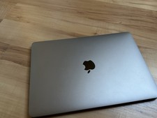 MacBook Pro 13 Zoll 16GB RAM 256GB SSD Touchbar Space Grau