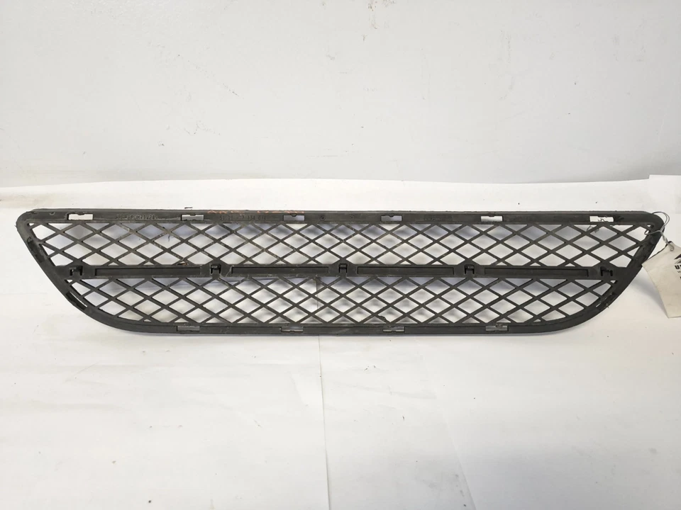 Parachoques delantero BMW 325i 328i 2006-2008 parrilla central inferior 51117134074 OEM Foto 4 de 4