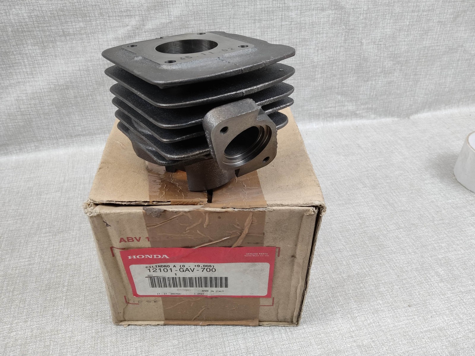 Cylindre neuf A d'origine Honda 12101-GAV-700 pour une restauration premium