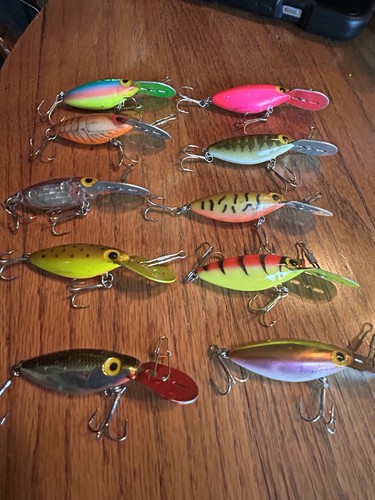 ( 10 ) Hot N Tot Hard Plastic Thin Fin  Lures Lot of PRE-RAPALA.