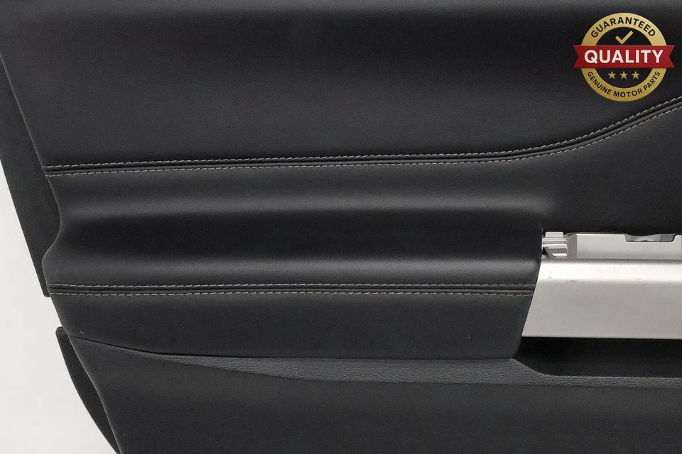 Ford Explorer 2020-2024 cubierta interior del panel de la puerta delantera izquierda OEM Foto 4 de 4