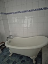Victoria & Albert Roll Top Freestanding Bath with Claw Feet & Chrome Mixer taps