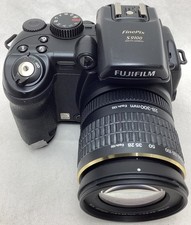 FujiFilm FinePix S9100 9.0MP Digital Camera W/ 28-300mm 10.7x Optical Zoom Lens