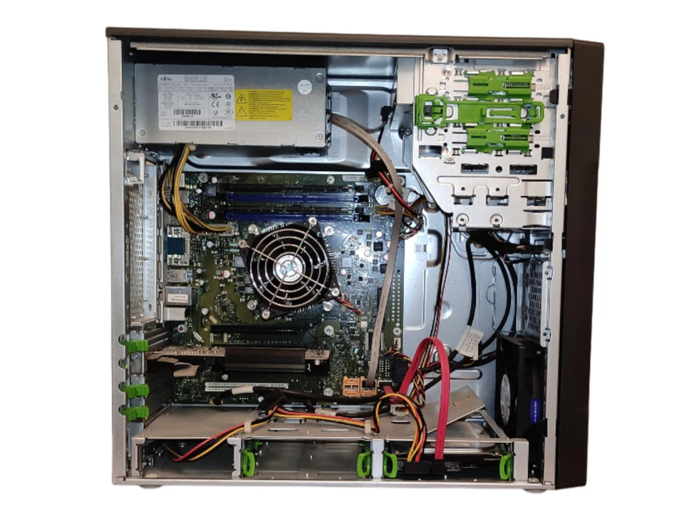 PC Desktop Fujitsu Esprimo P710 – Intel Core i3-3220, 4GB RAM, HDD 250GB, Radeon - Immagine 2 di 4