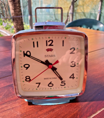 MECHANICAL ALARM CLOCK　昭和レトロ　激レア　当時物未使用品 Vintage Mechanical Alarm Clock China STARS Old Collectible Unique