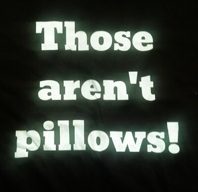 PLANES TRAINS & AUTOMOBILES THOSE AREN'T PILLOWS! BLACK T-SHIRT 2XL/XXL NEW!!