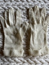 White Fownes Bros.  Co 60s Vintage Gloves
