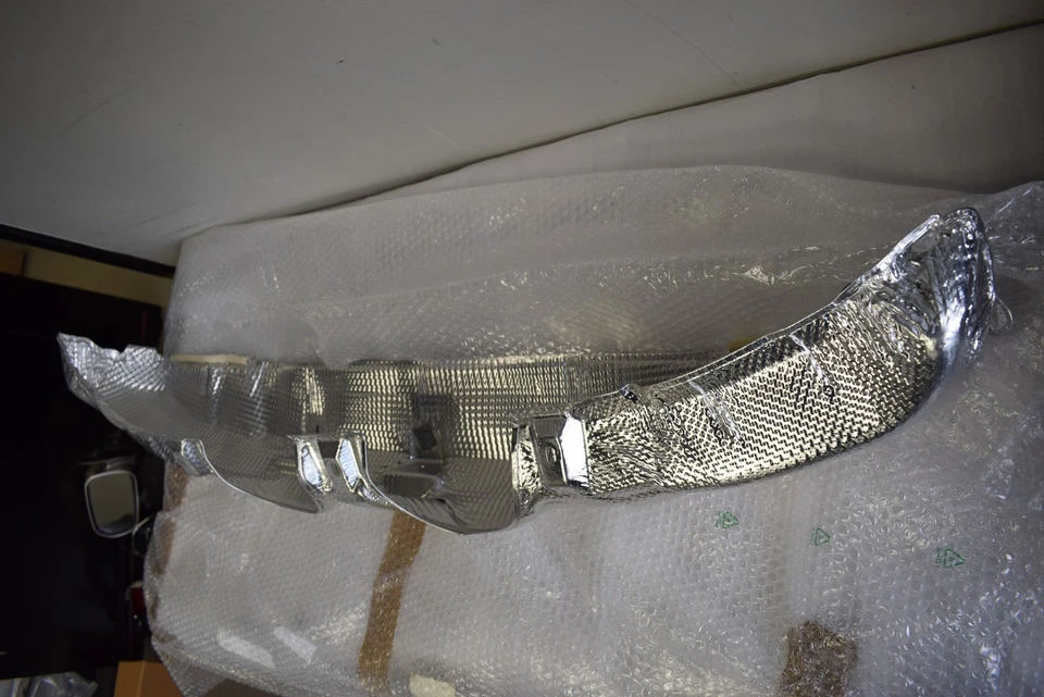 Protector de parachoques trasero Porsche 911 2017 OEM 99150547504 Foto 3 de 4