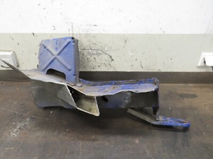 VW T4 Karosserie Kotflügel rechts Blech Unterblech Abschleppöse Motorträger