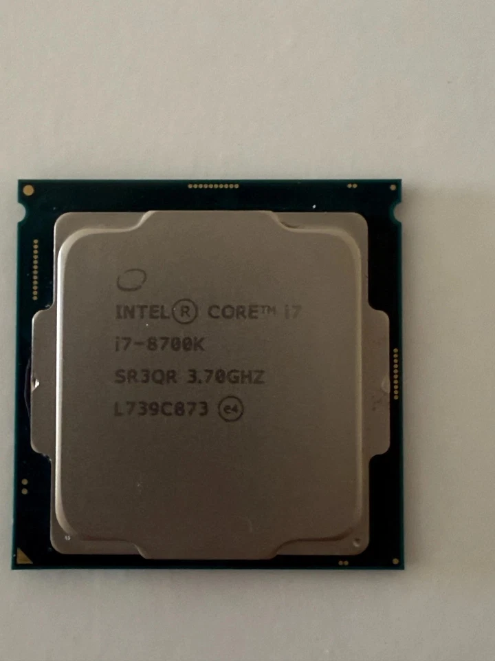 Intel Core i7-8700K Processor (3.7 GHz, 6 Cores, LGA 1151 Socket) - SR3QR - Image 2 of 4