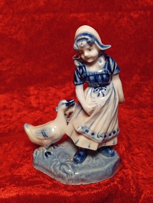 Holland Blue & White Delft Porcelain Figurin Gänseliesel Mädchen Magd Gans