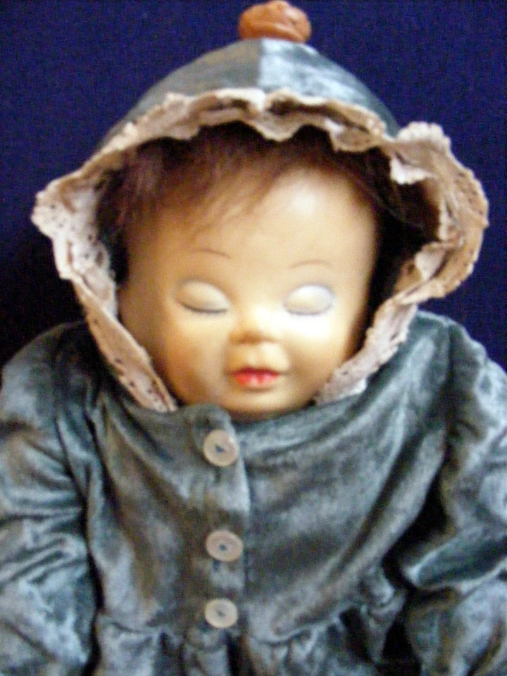 Rare poupée à 3 visages très ancien tête et mains en caoutchou T 56 cm - Photo 4/4