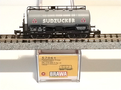 ERA III BRAWA 67061 (D555) 4 AXLE TANK CAR ''SÜDZUCKER'' DB 4 AXLE
