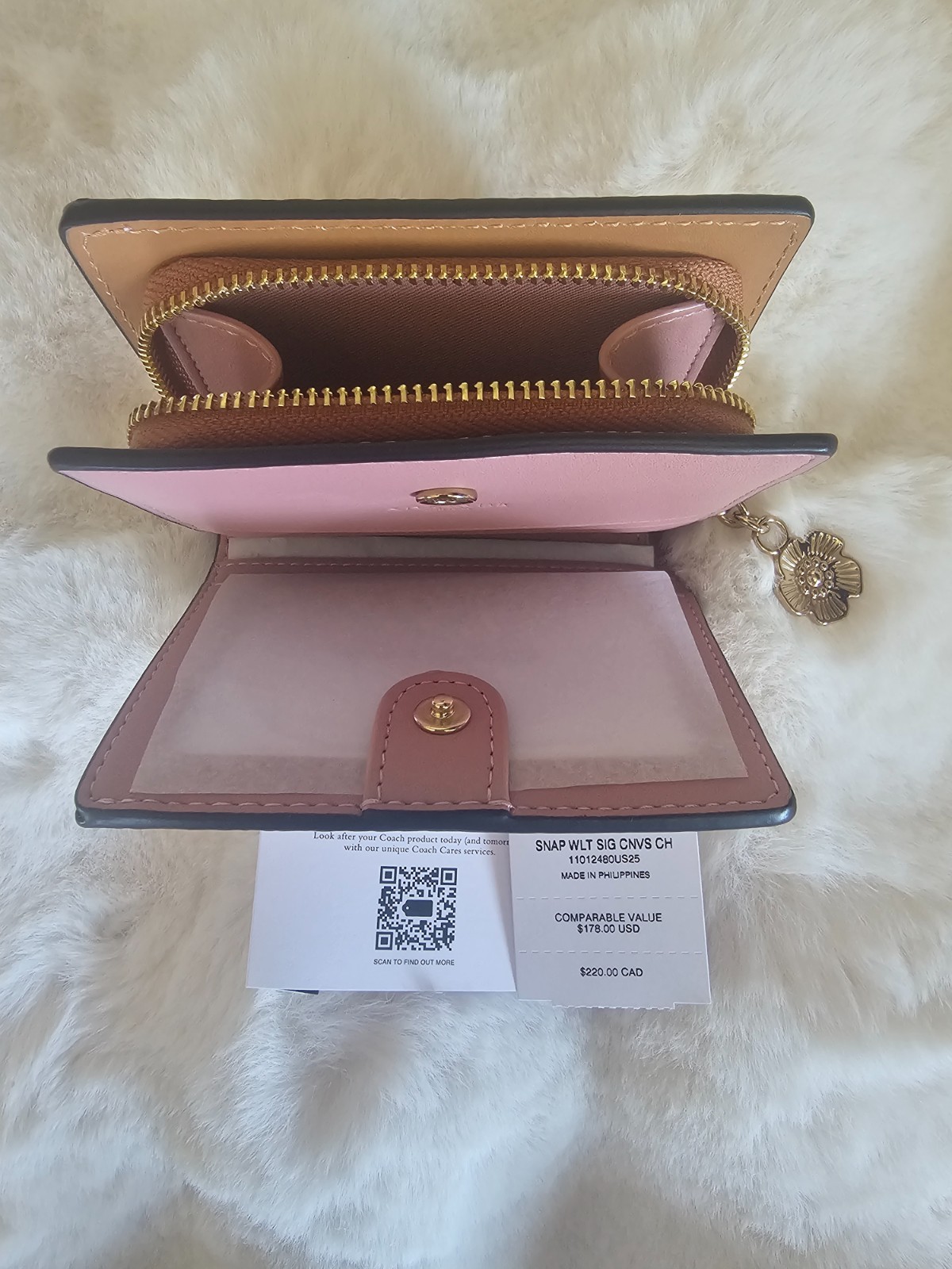 NWT Coach Snap Wallet in Powder Pink with Flower Charm