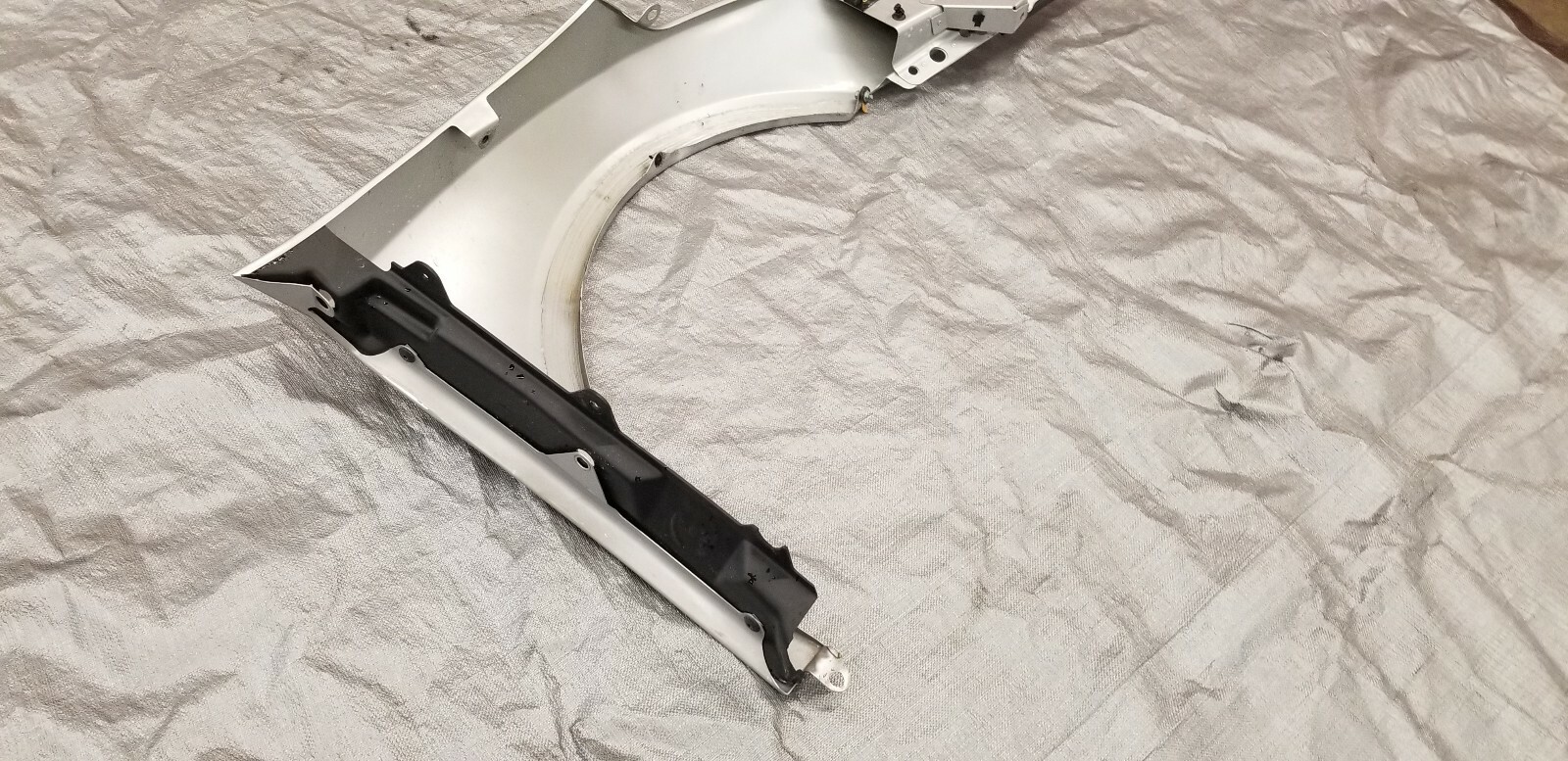 LAMBORGHINI GALLARDO FRONT LEFT DRIVER SIDE FENDER OEM 400821021 SILVER