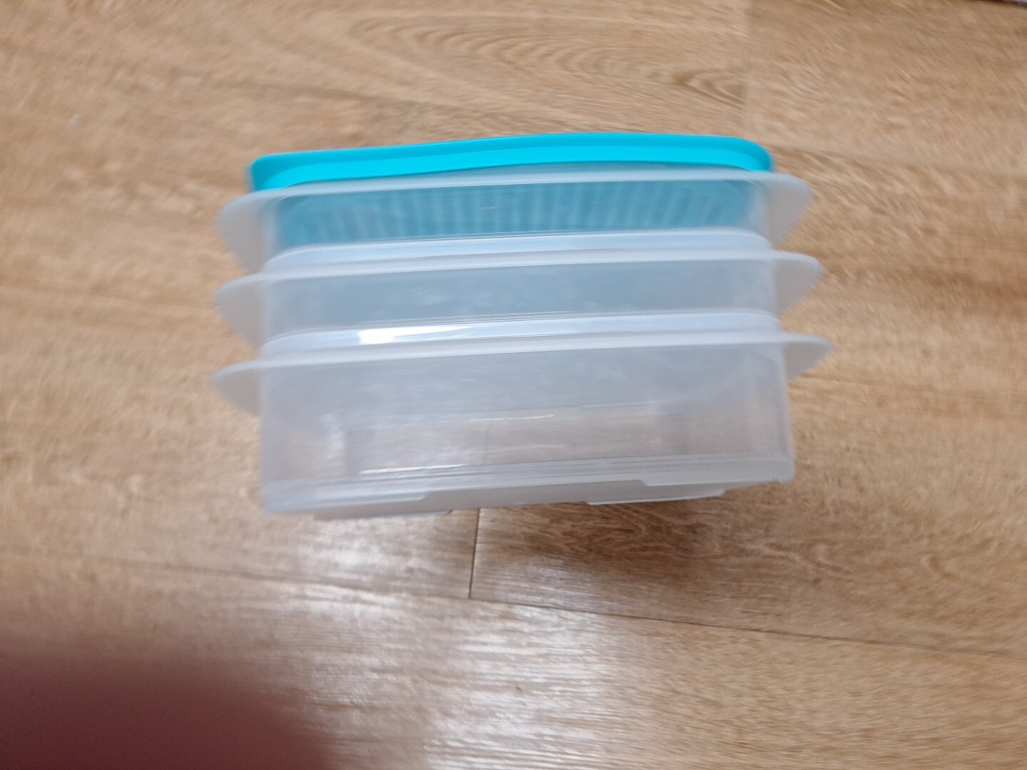 Tupperware Fridge Stack-able Deli Container With Grid Insert Teal 5 Pieces