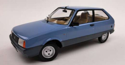 TRIPLE 9 1/18 CITROEN AXEL 1990 BLAU MODELLBAU STATISCHES MODELL DIECAST